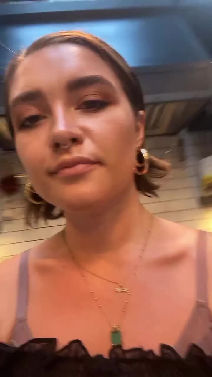 @Florence Pugh