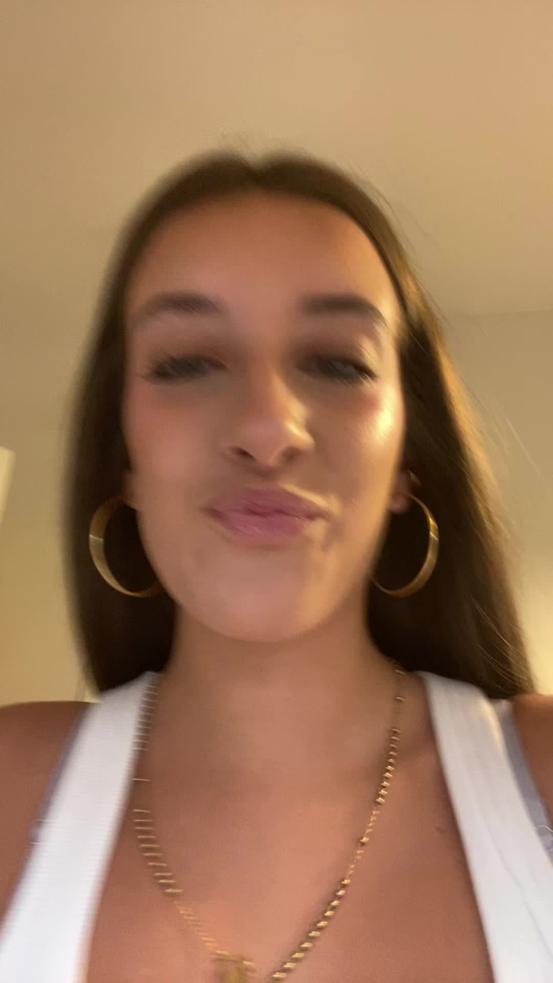 @Inés