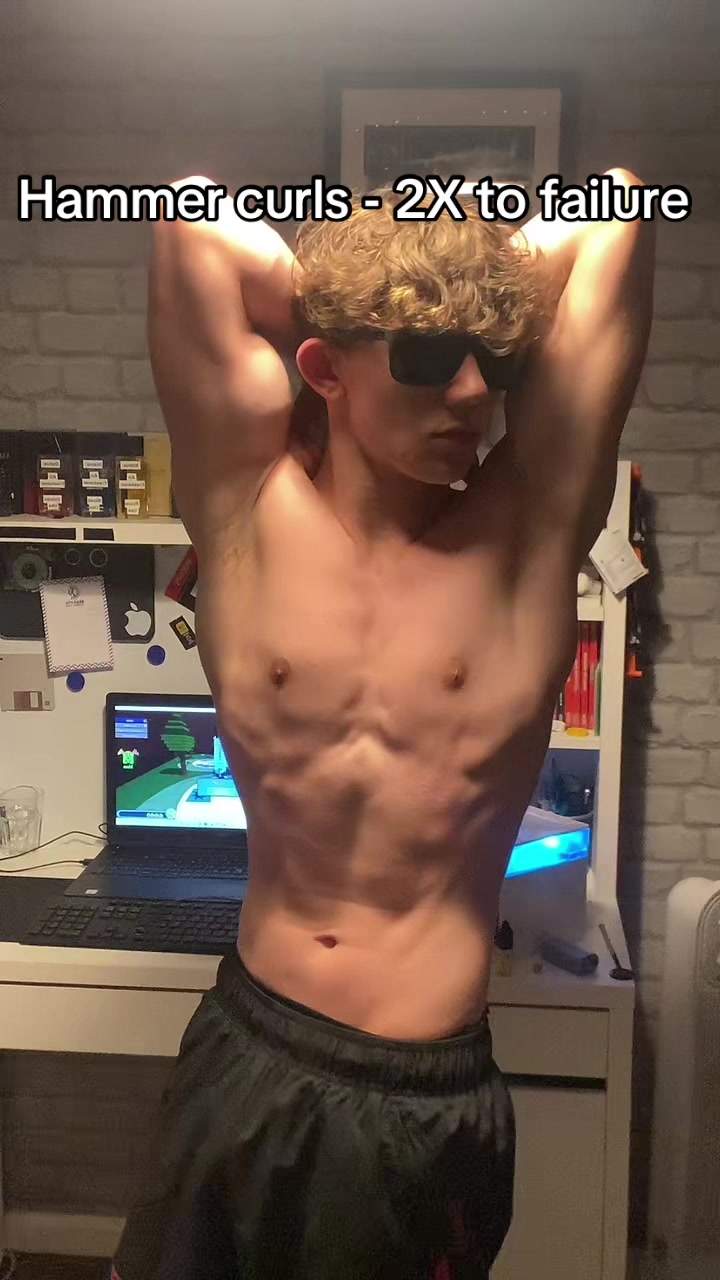 @ArhcX09