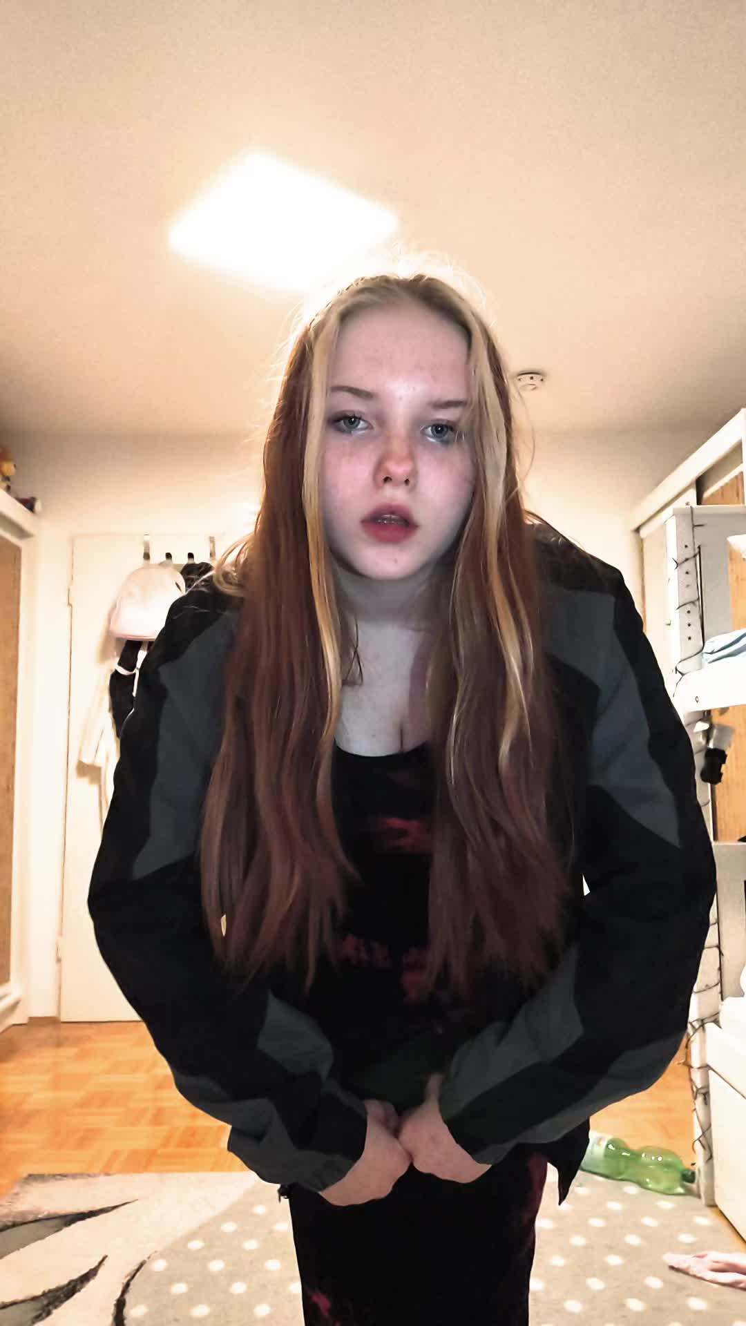 @Angelixx👽