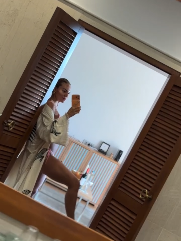 @imaleskou_fans