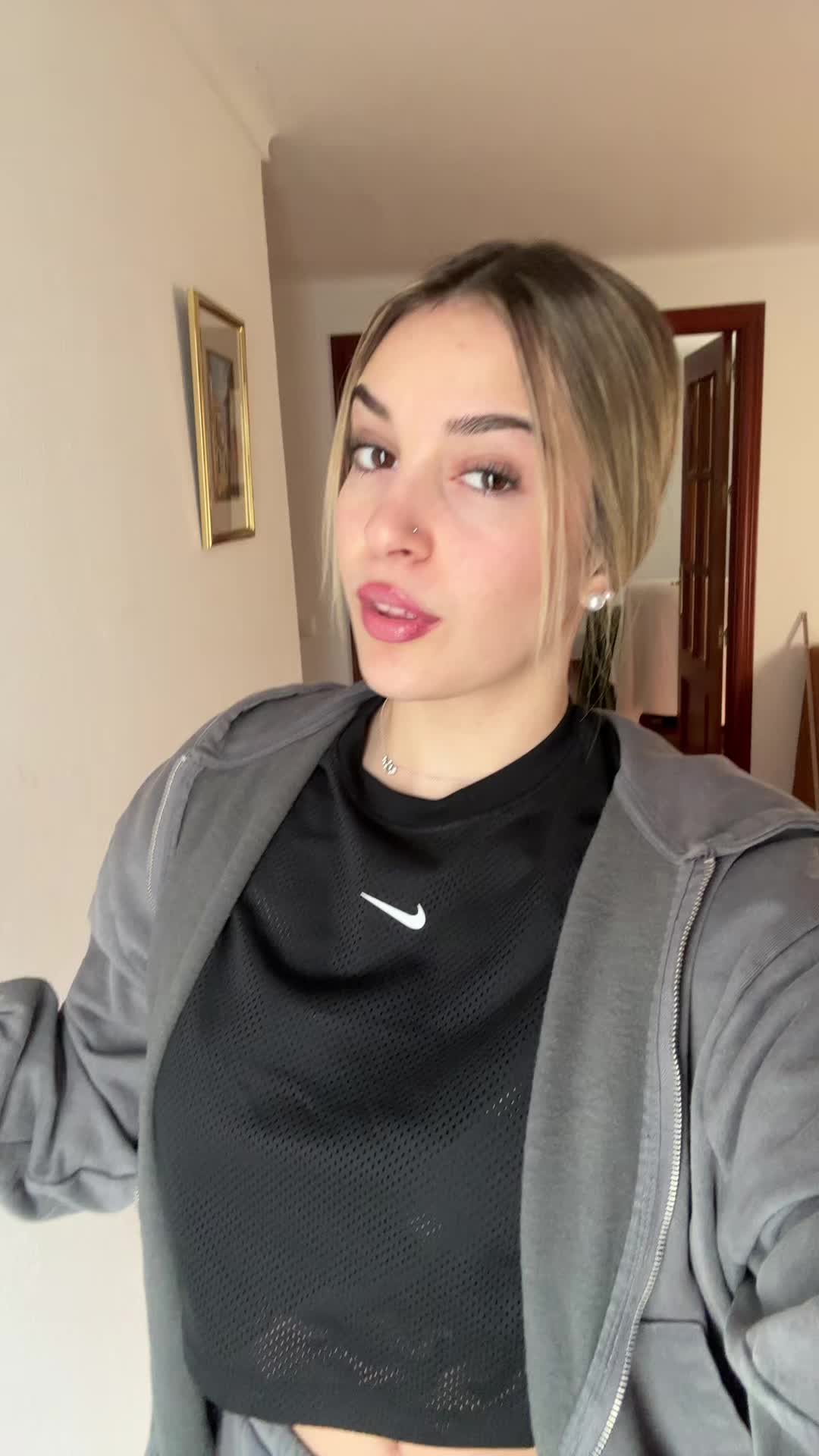 @Ana hoyos