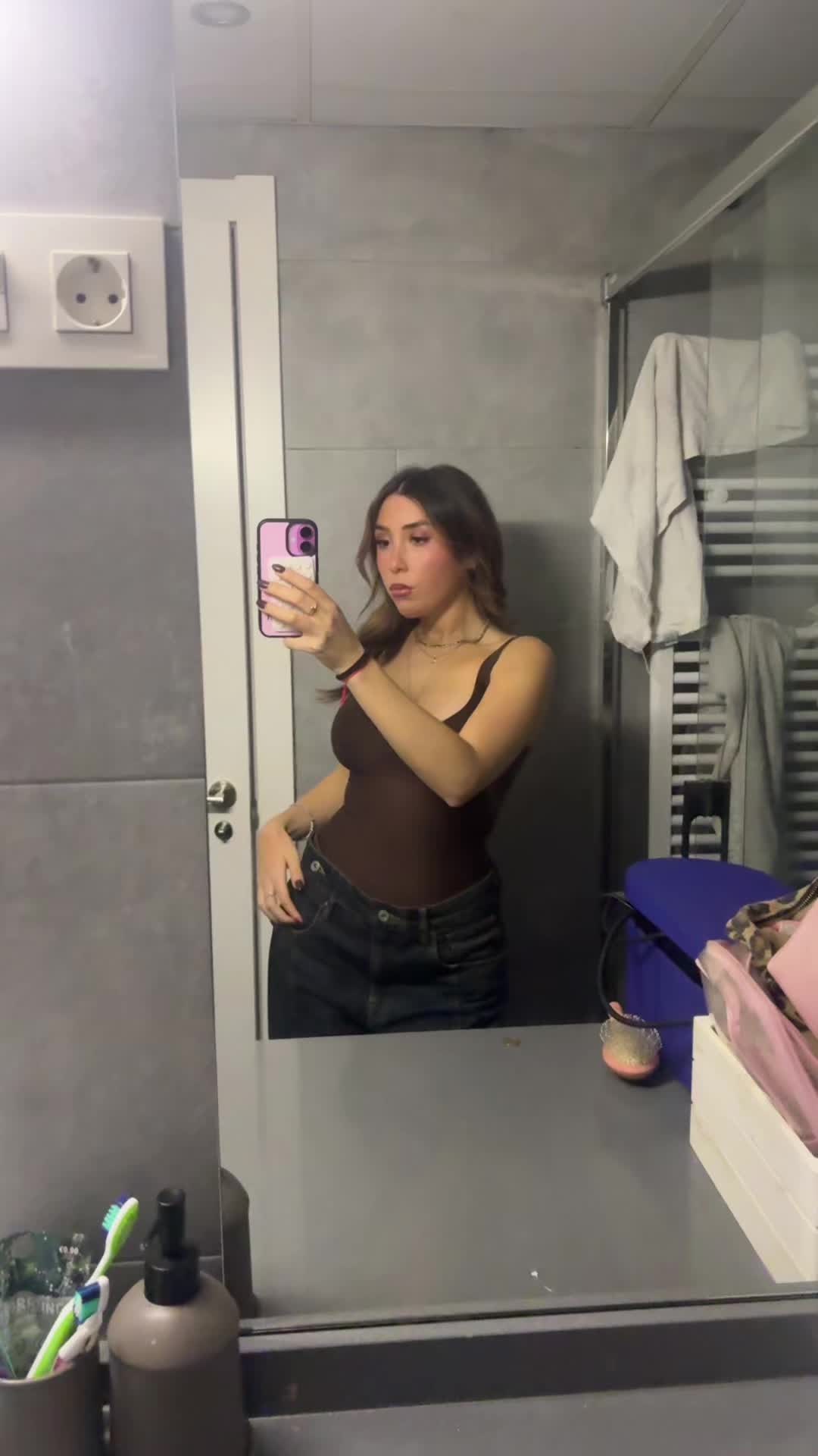 @Ella