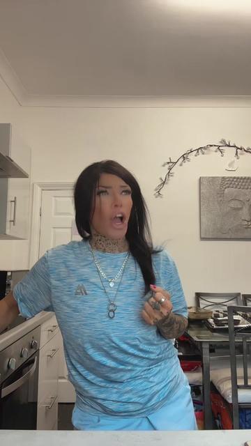 @HailsworthGetto🌈