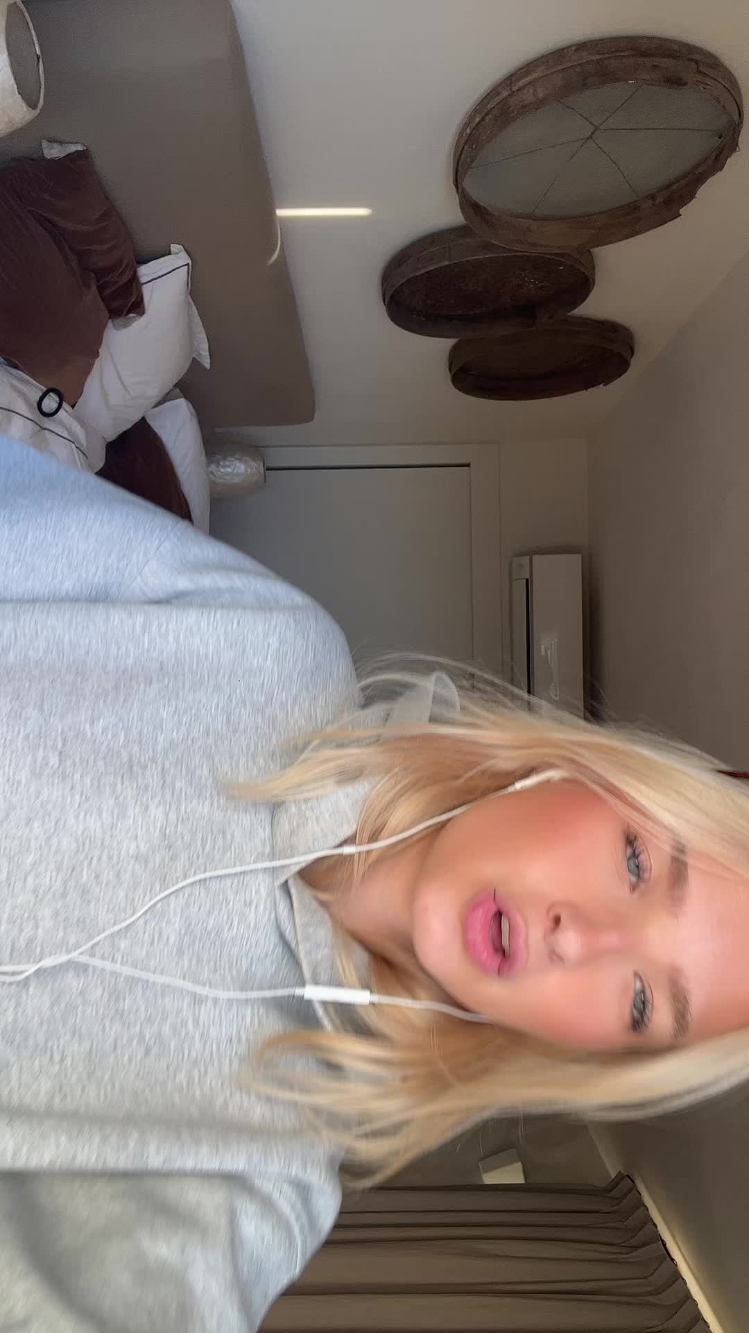 @capucine 🪩