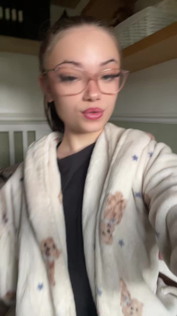 @yaneena