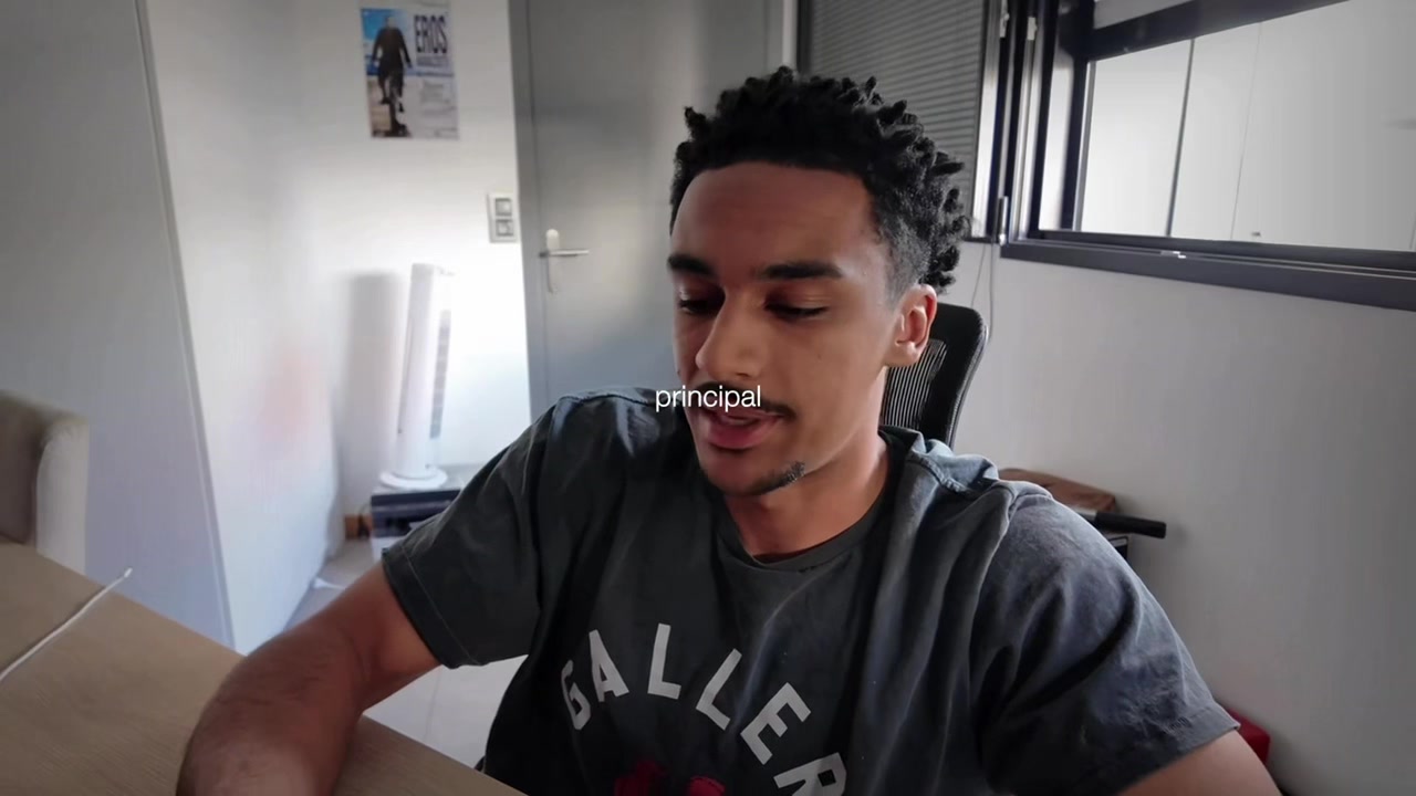 @Kéo