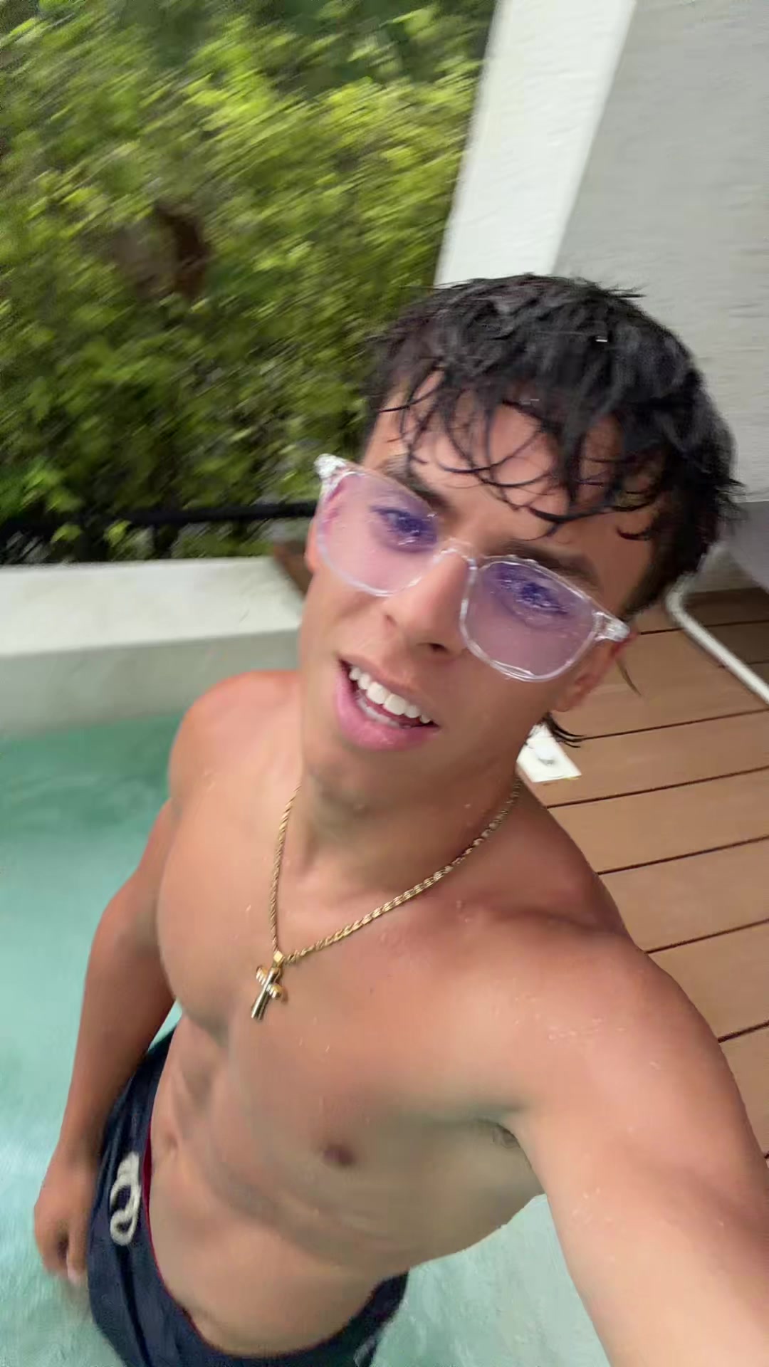 @Mickygonv
