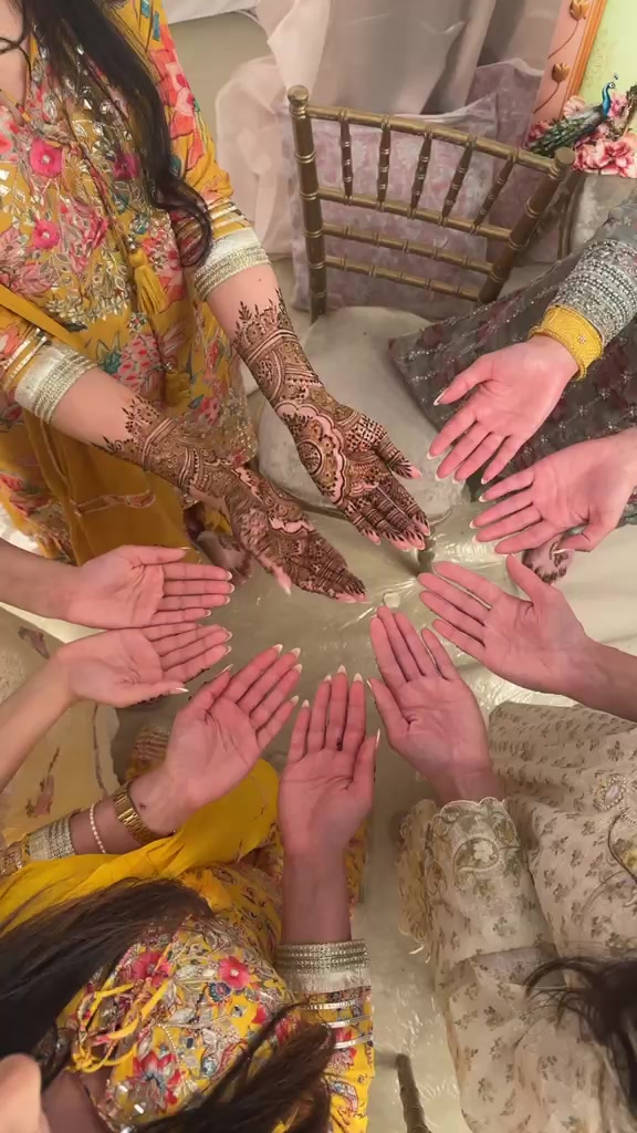 @Fiza Mehndi