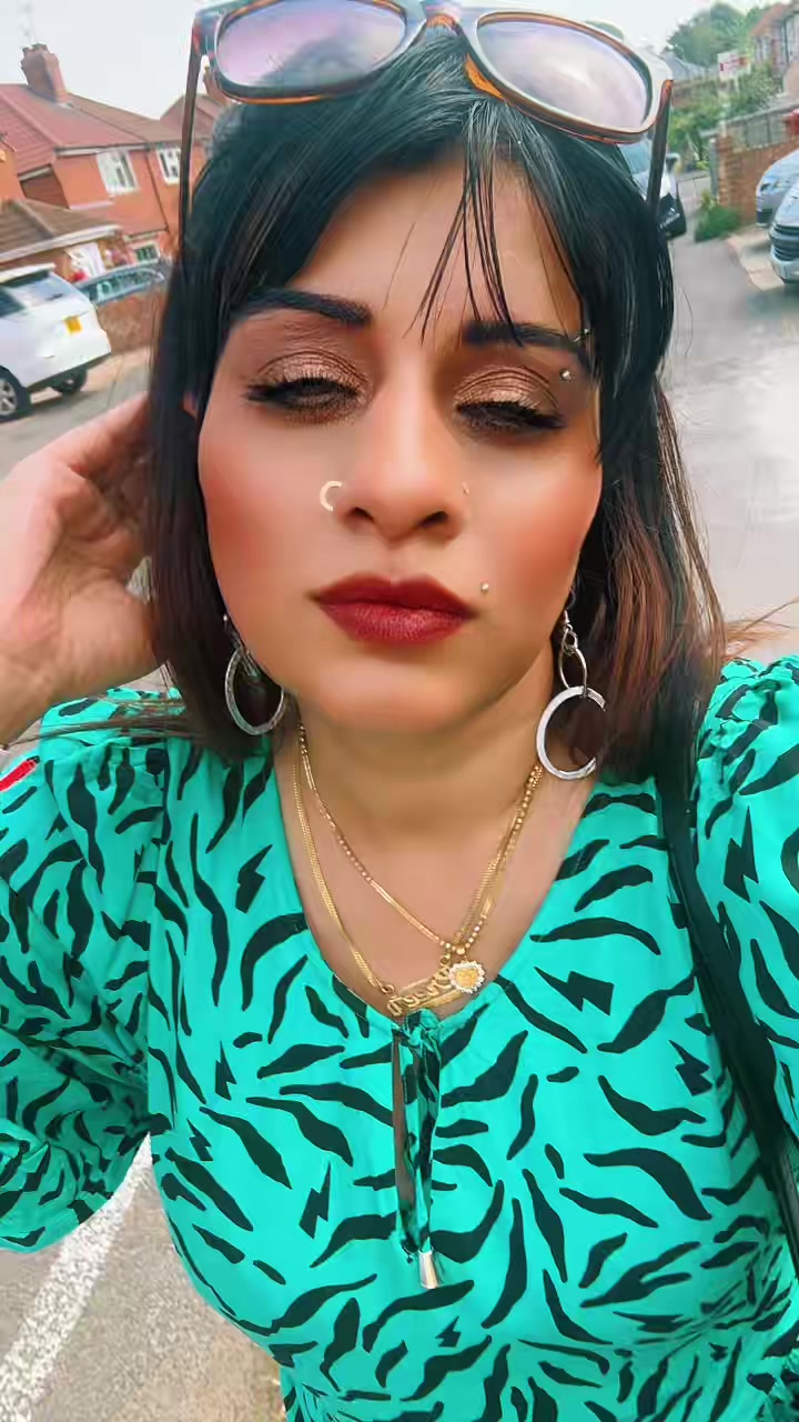 @ⁱᵐ͟͟͞͞☞🇬🇧𝕌𝕂 𝕊𝕙𝕖𝕣𝕟𝕚🐅