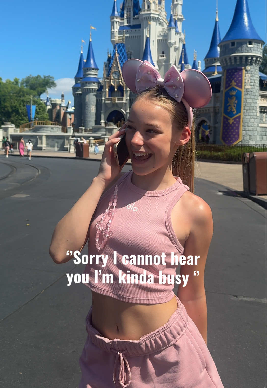 @Ellie & Nicole 🩷👑