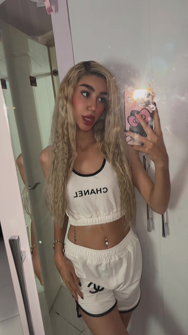 @saraakittyy