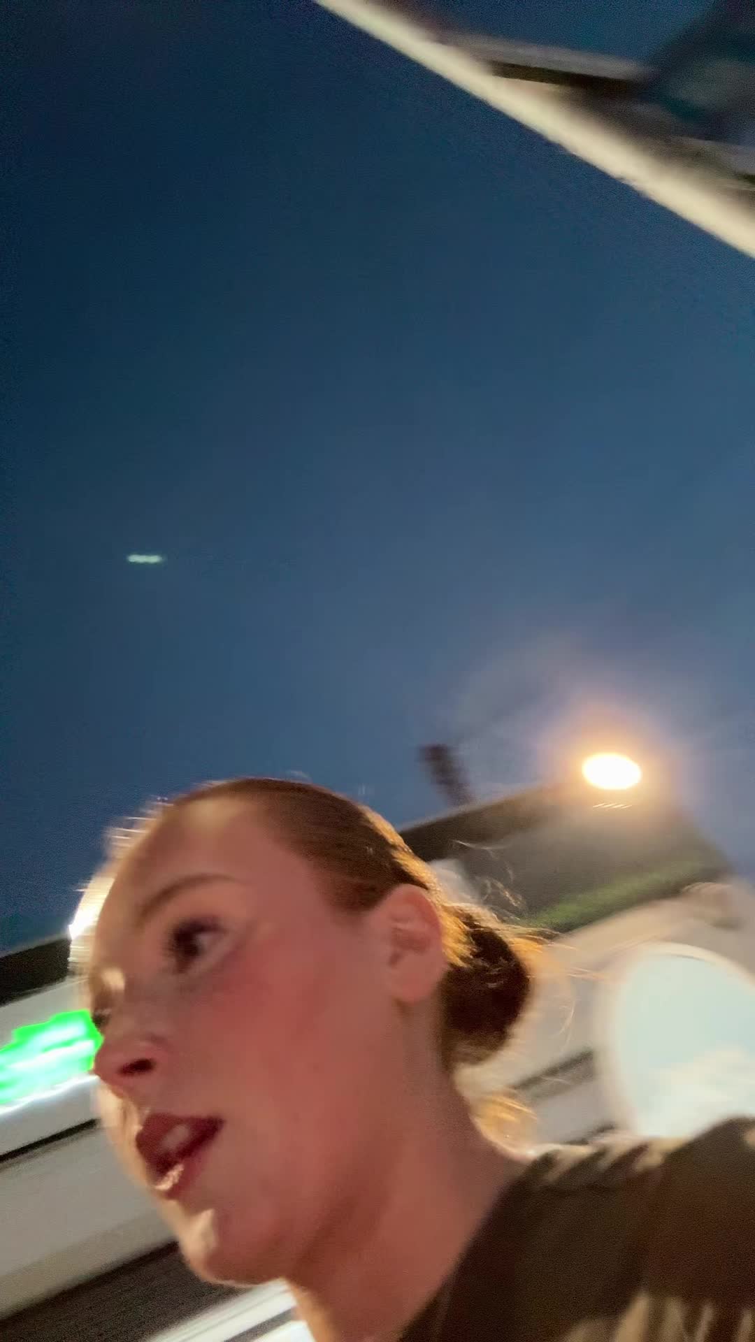 @lillihessy