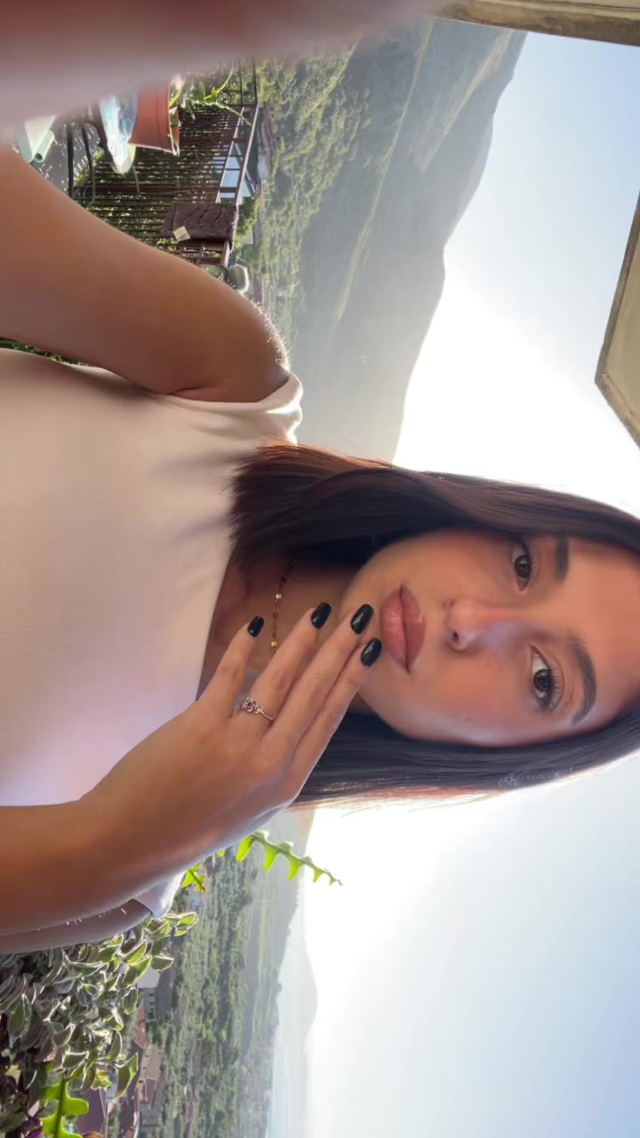 @nicolemiele