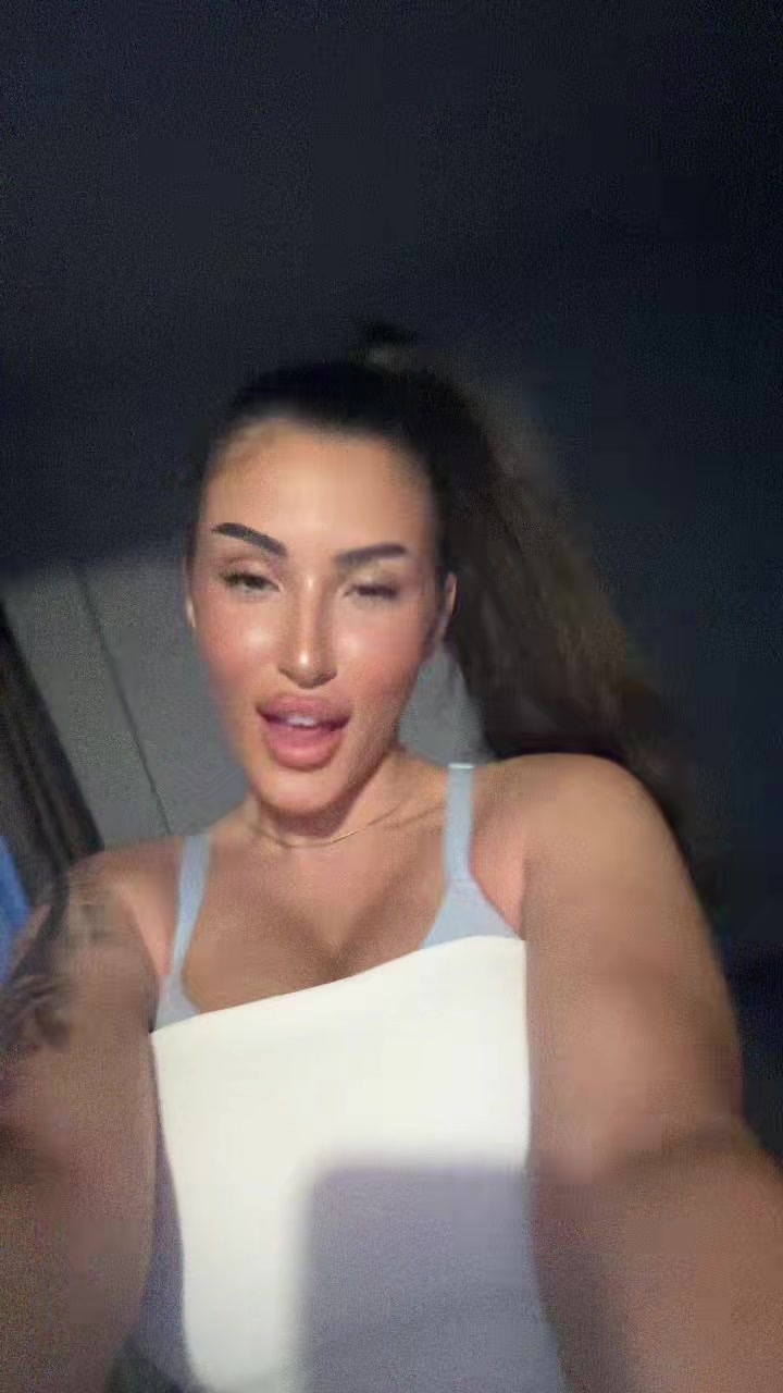 @lari🐆
