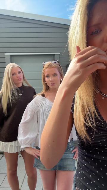 @😜👯♀️🤩