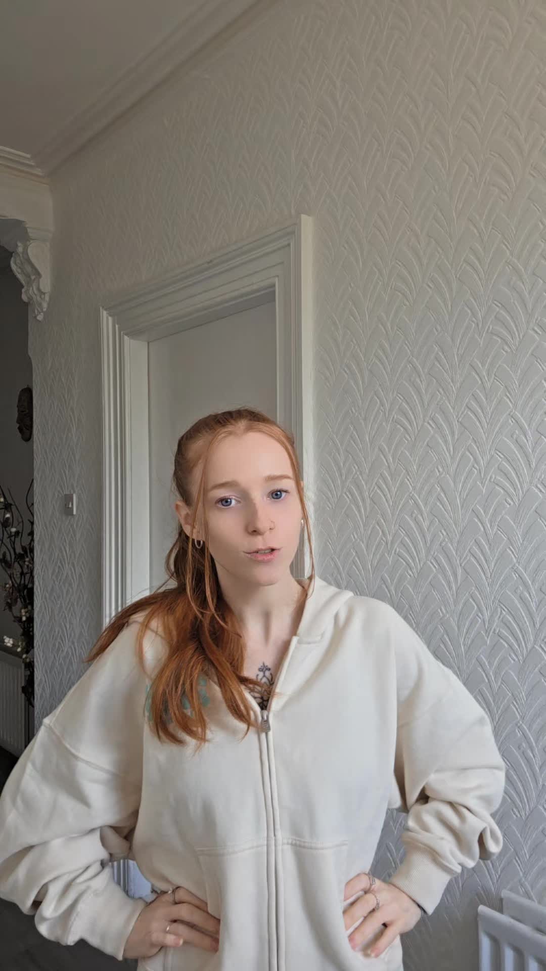 @LilRedCanvas