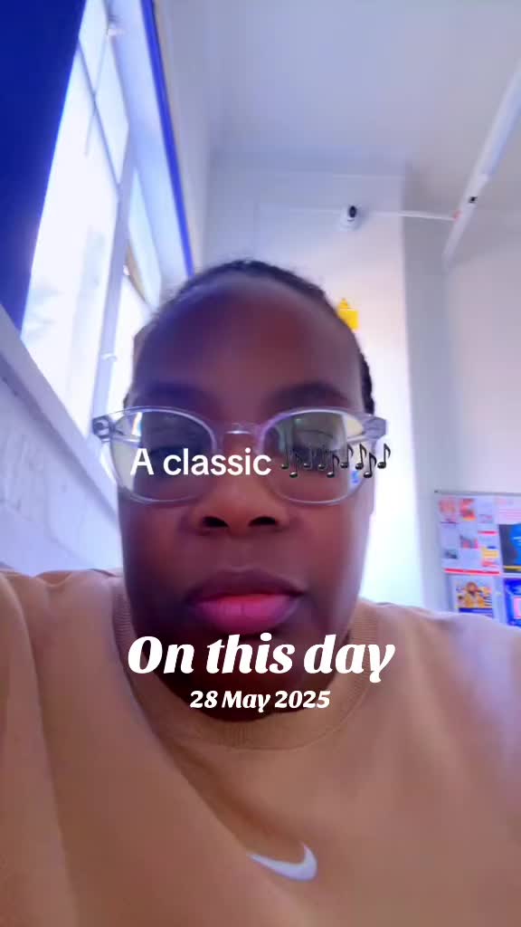 @MrsFranceskamara77