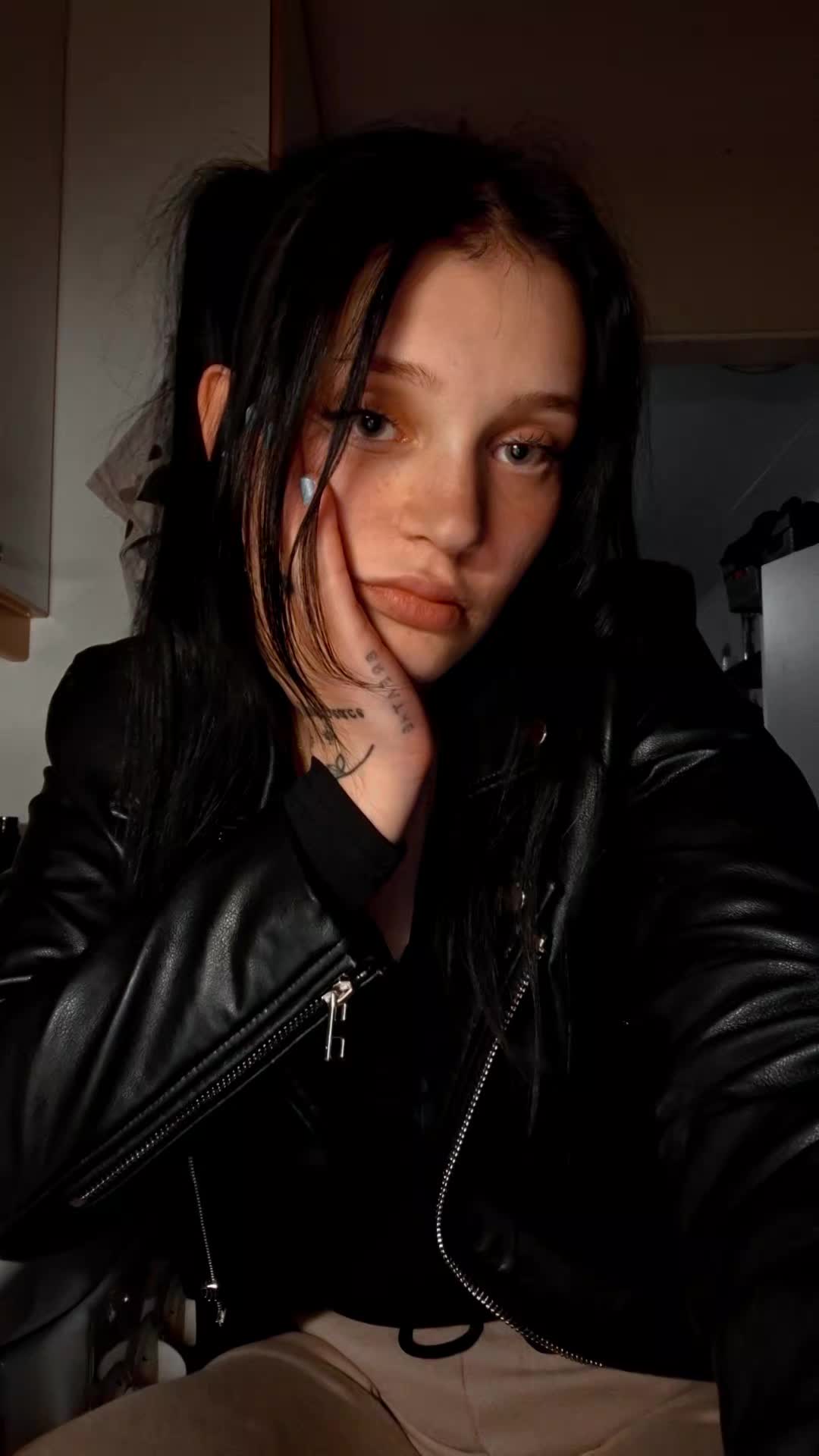 @noirjasmin