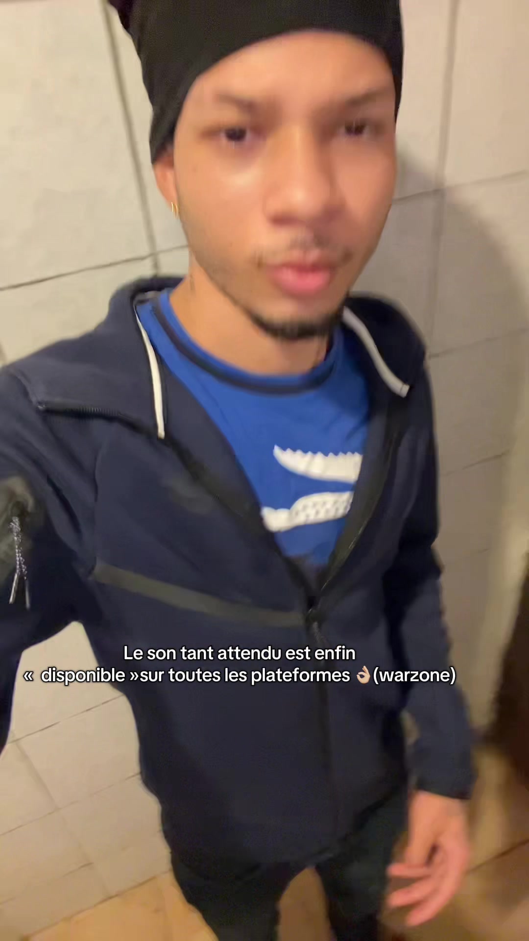 @???