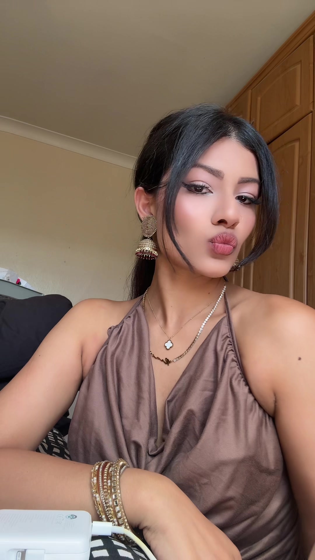 @Ria