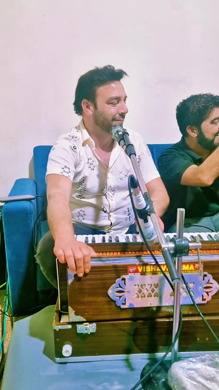 @🎤𝐓𝐚𝐫𝐢𝐪 𝐒𝐚𝐡𝐞𝐫🎤