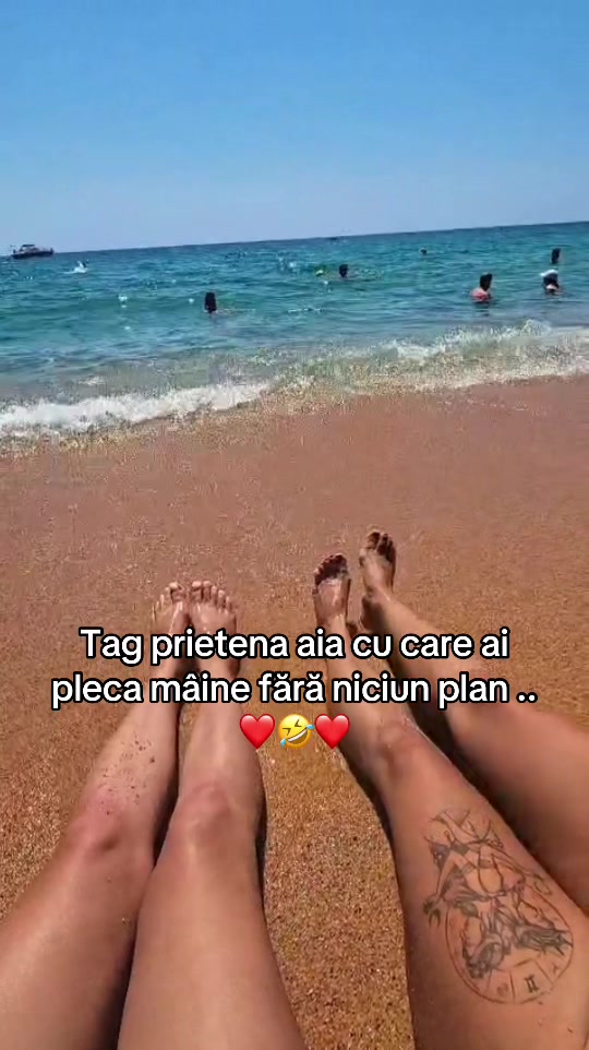 @❥ ̀́́́́ℂ𝕃𝔸𝕌𝕊 🌸 ❥