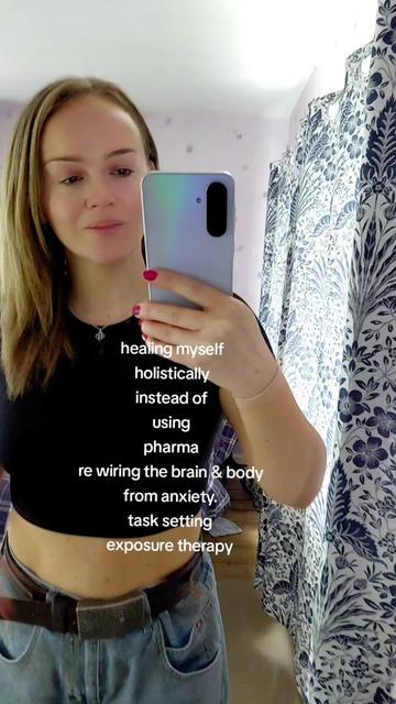 @Emily_Yorkie05