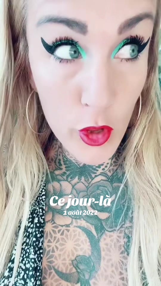 @☮️ana☮️