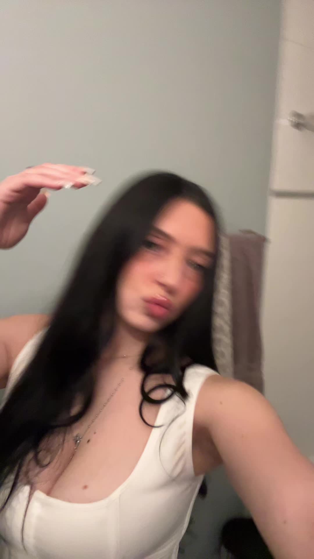 @Voidgiine