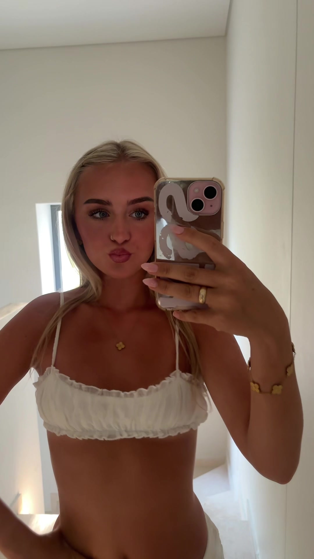 @ella
