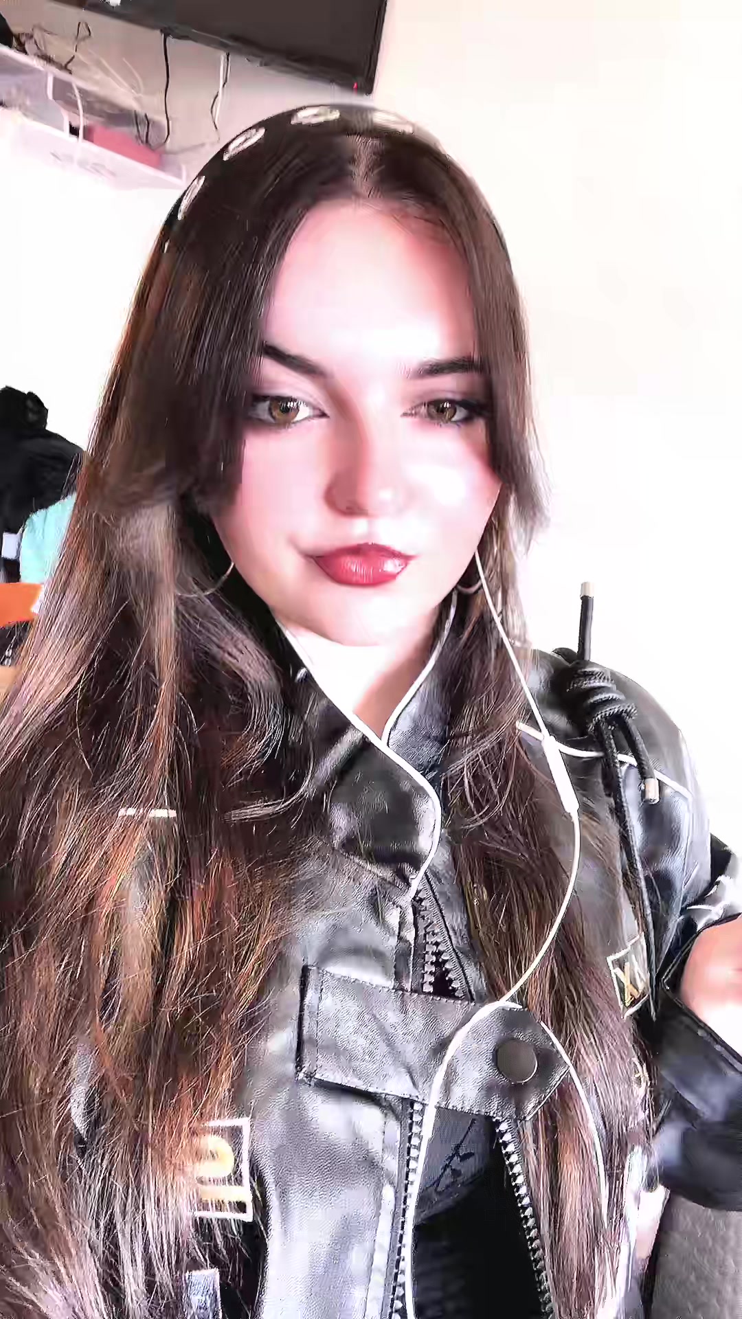 @evie (offline)