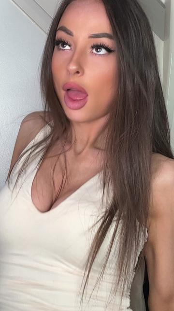 @RoxyWintersxox