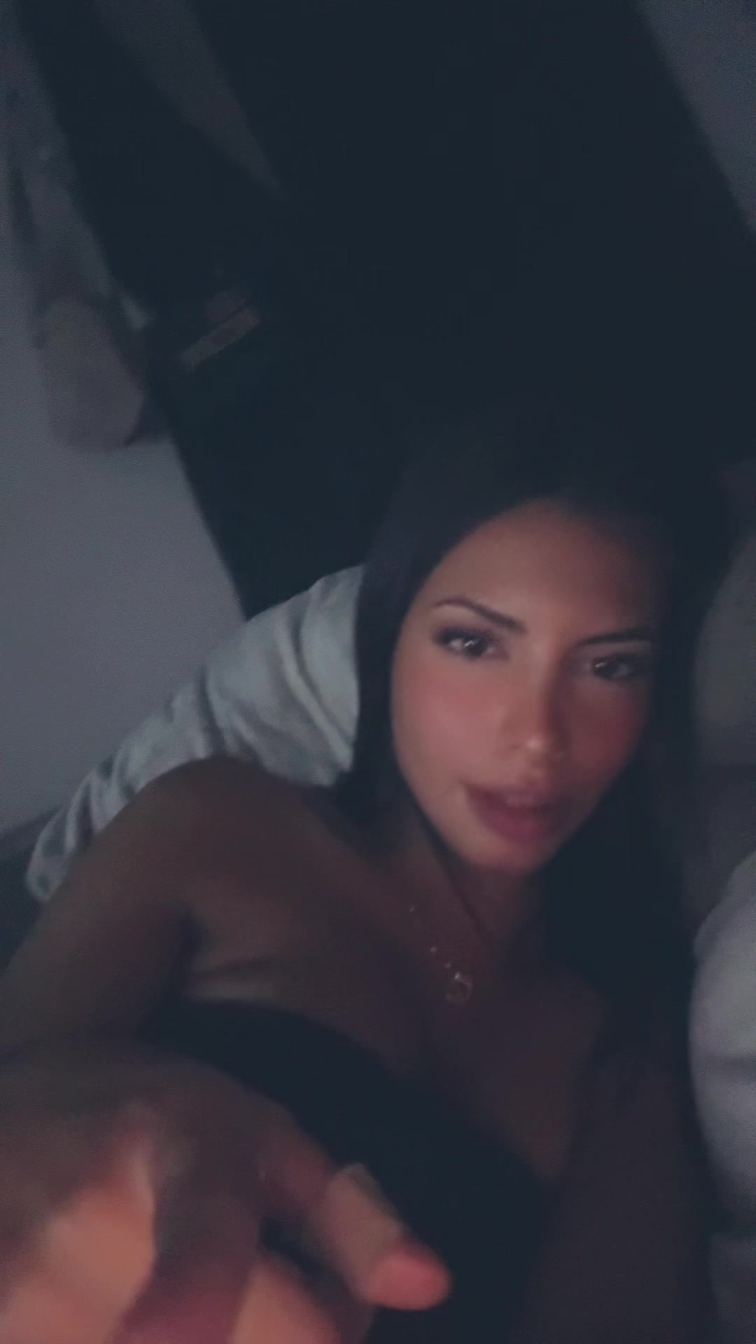 @helenanuzzoo