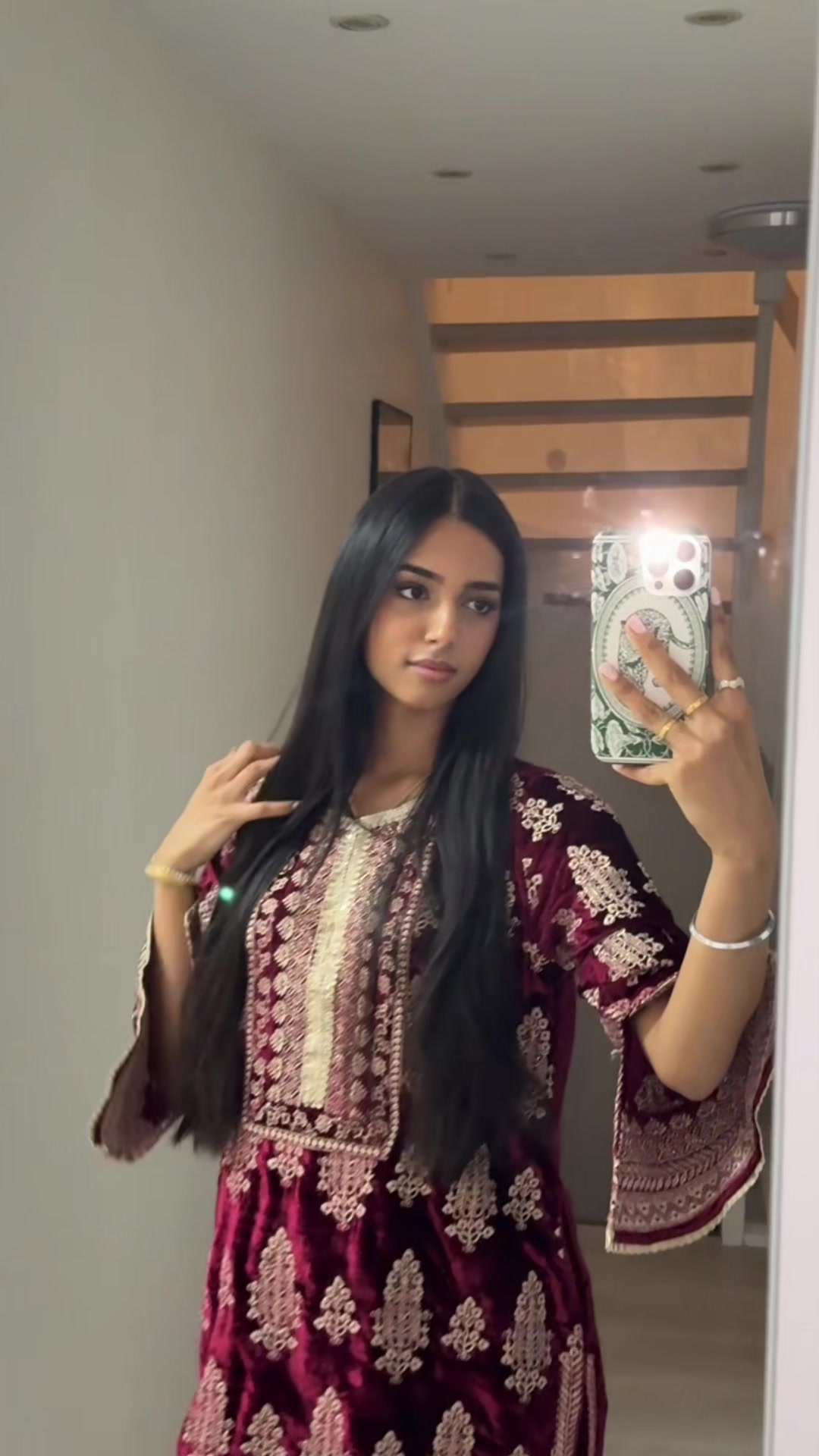 @simran🧸