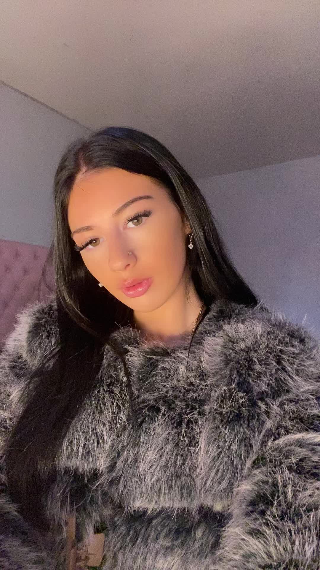 @𝓙𝓸𝓭𝔂 𝓜𝓪𝓬𝓪𝓾𝓵𝓮𝔂🥂🍒