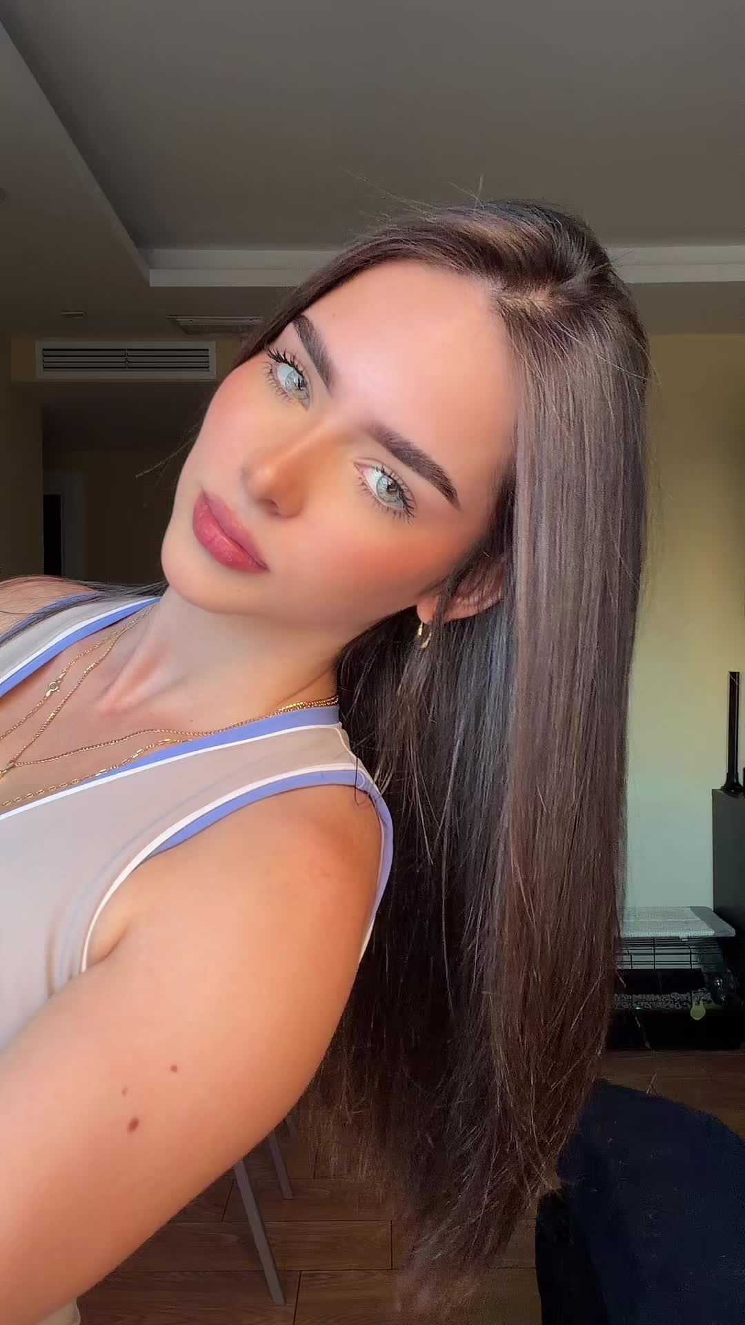 @Sabrina salvatierra👀