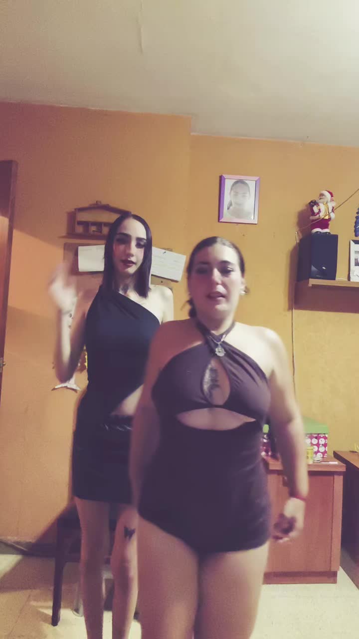 @Melisa Lopez🇷🇴