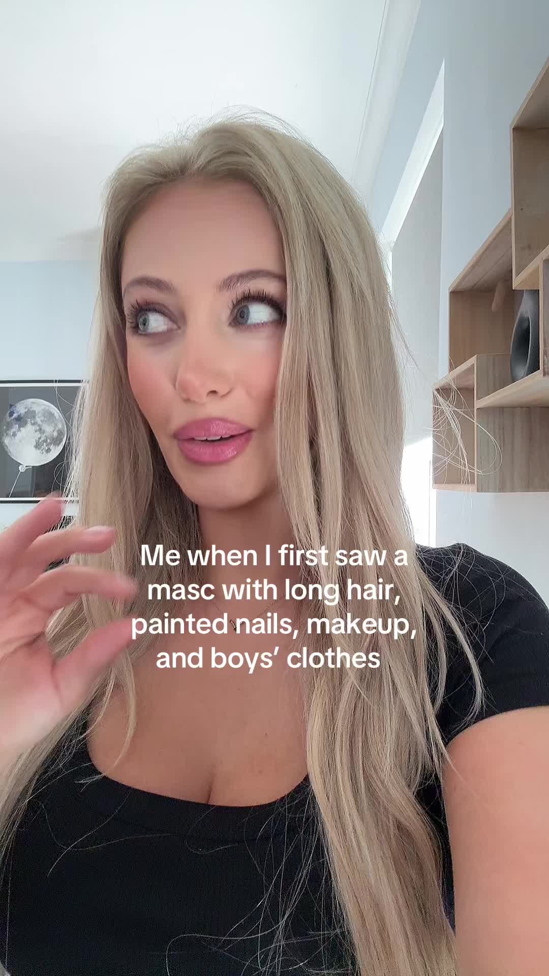@Lisa J Evans sapphic author ⚢
