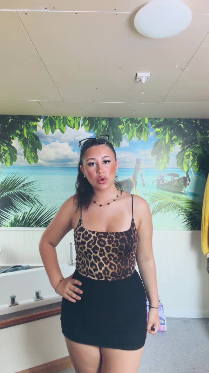 @bettspam🌚