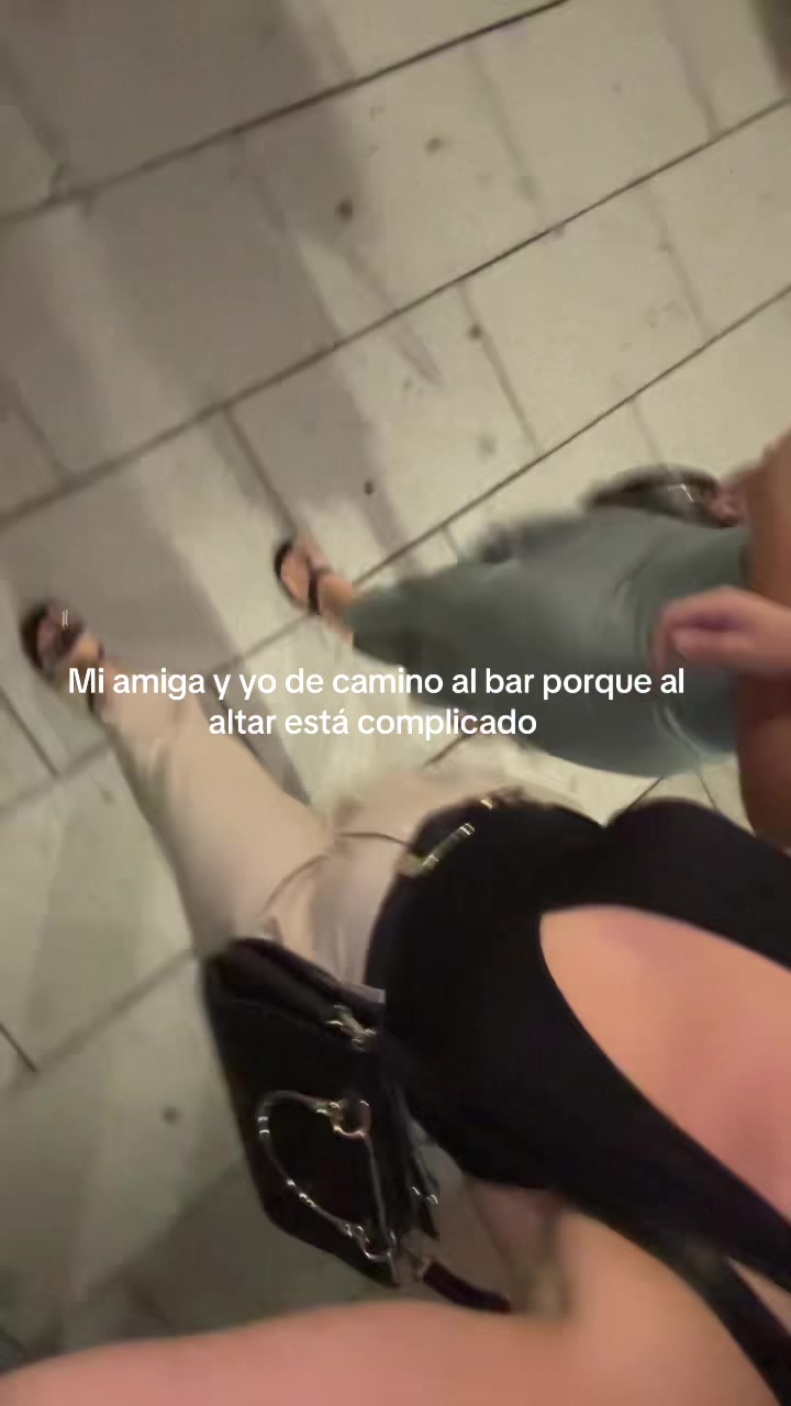 @L A U R A  B A L S