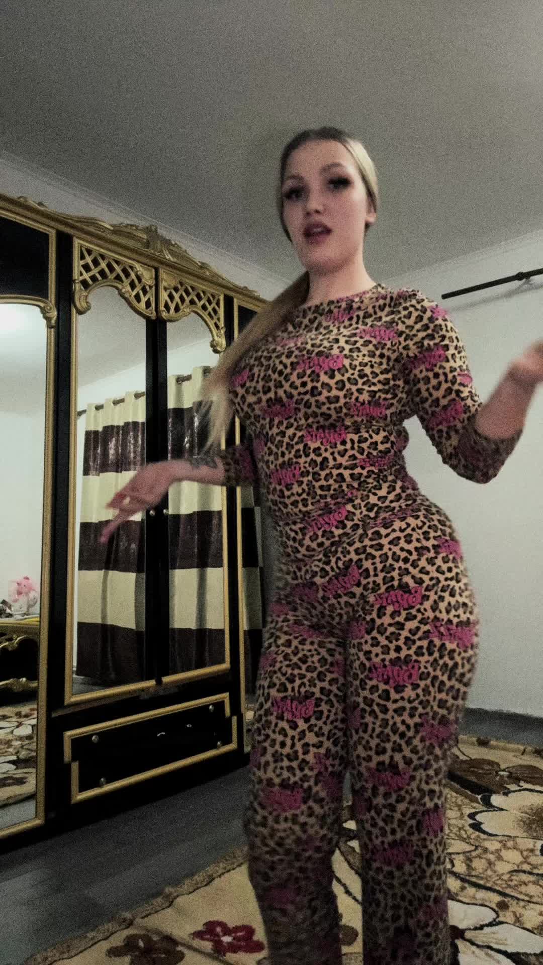 @Ana💚