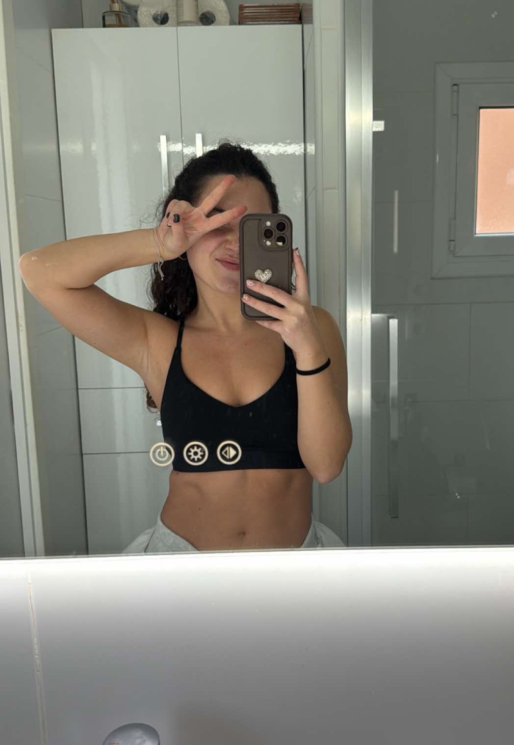 @elenatroyano