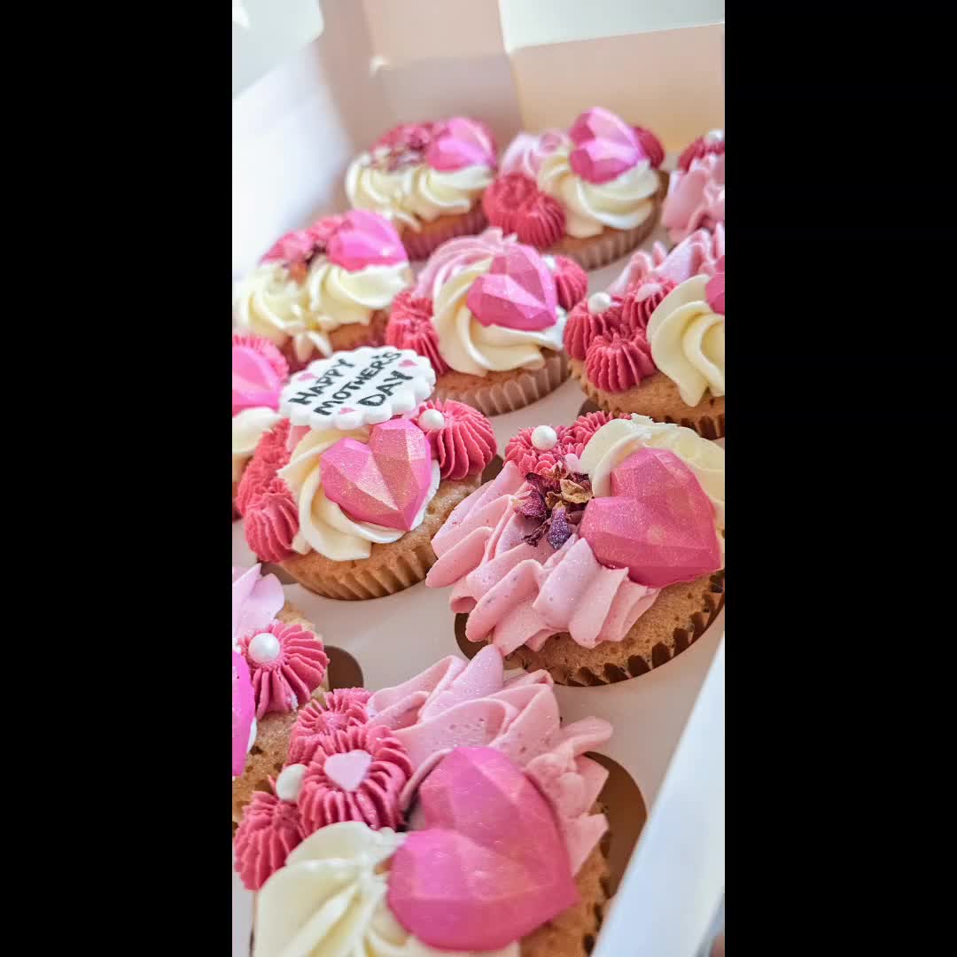 @Dee's Cakes n Bakes