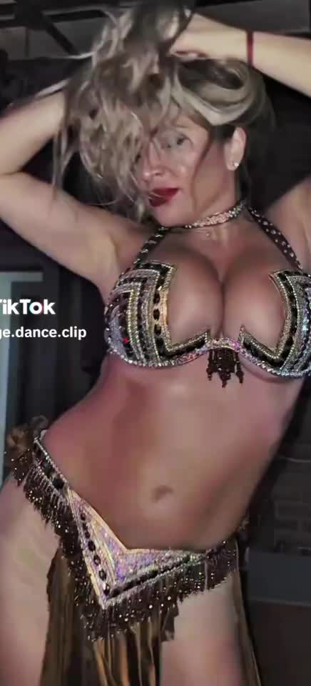 @Bellydancingdubai