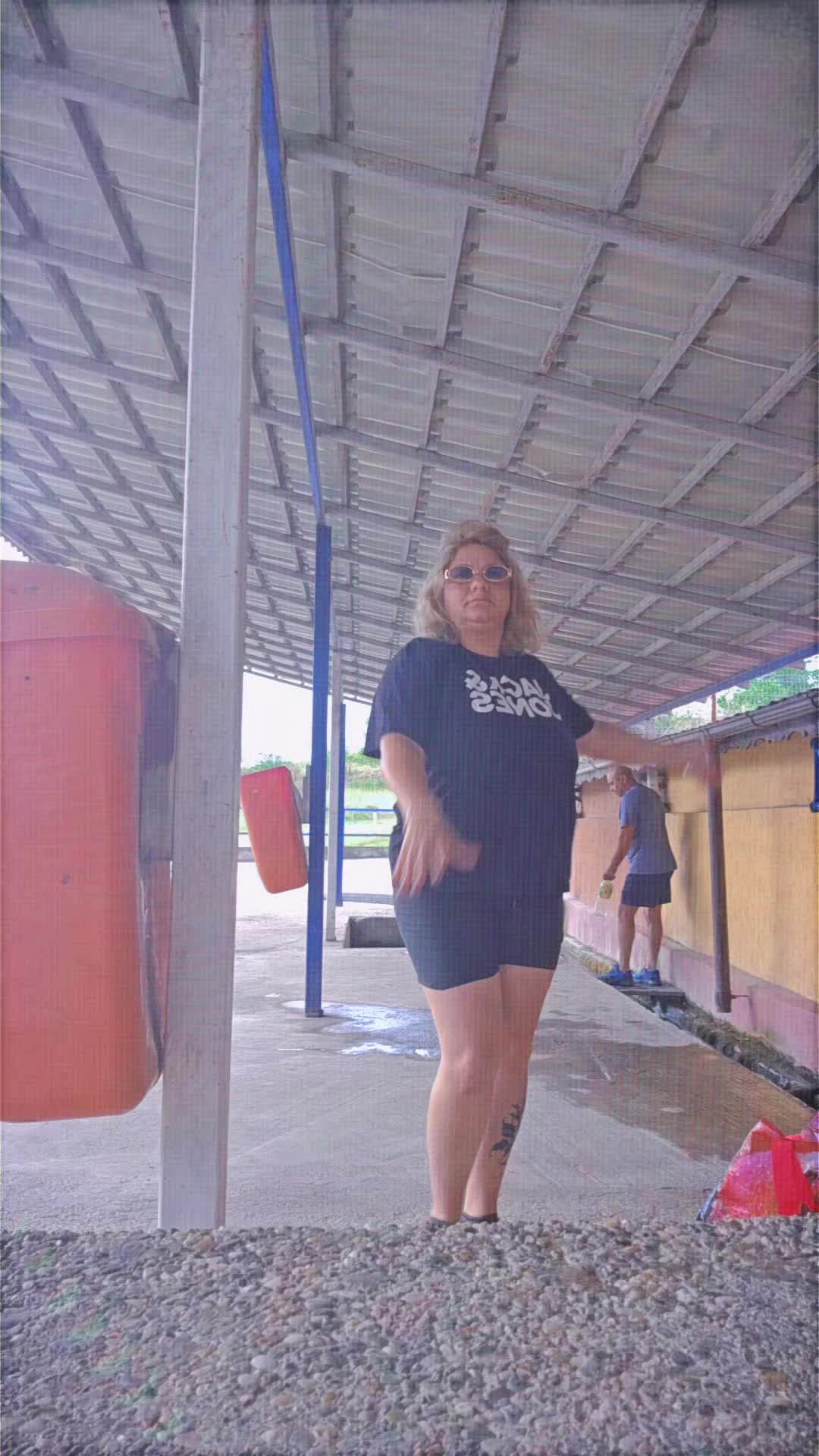 @Vera