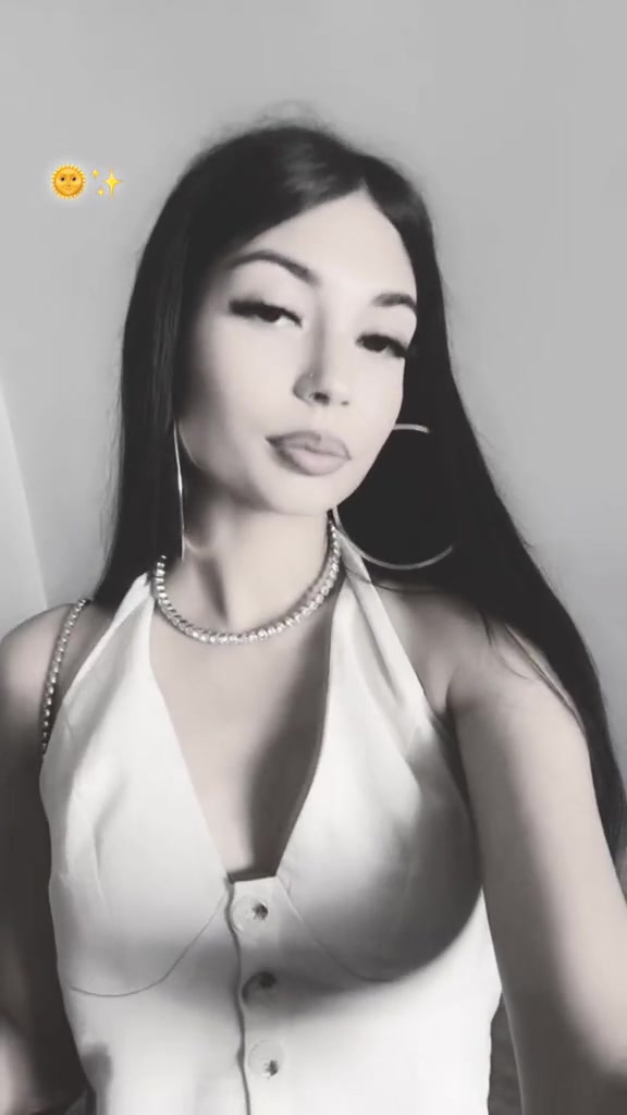 @larysaaa.