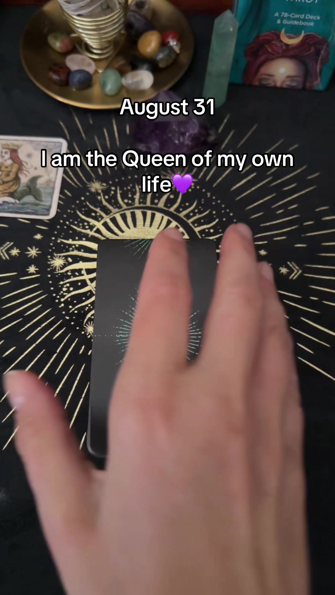 @Tarotcardsnomiracles