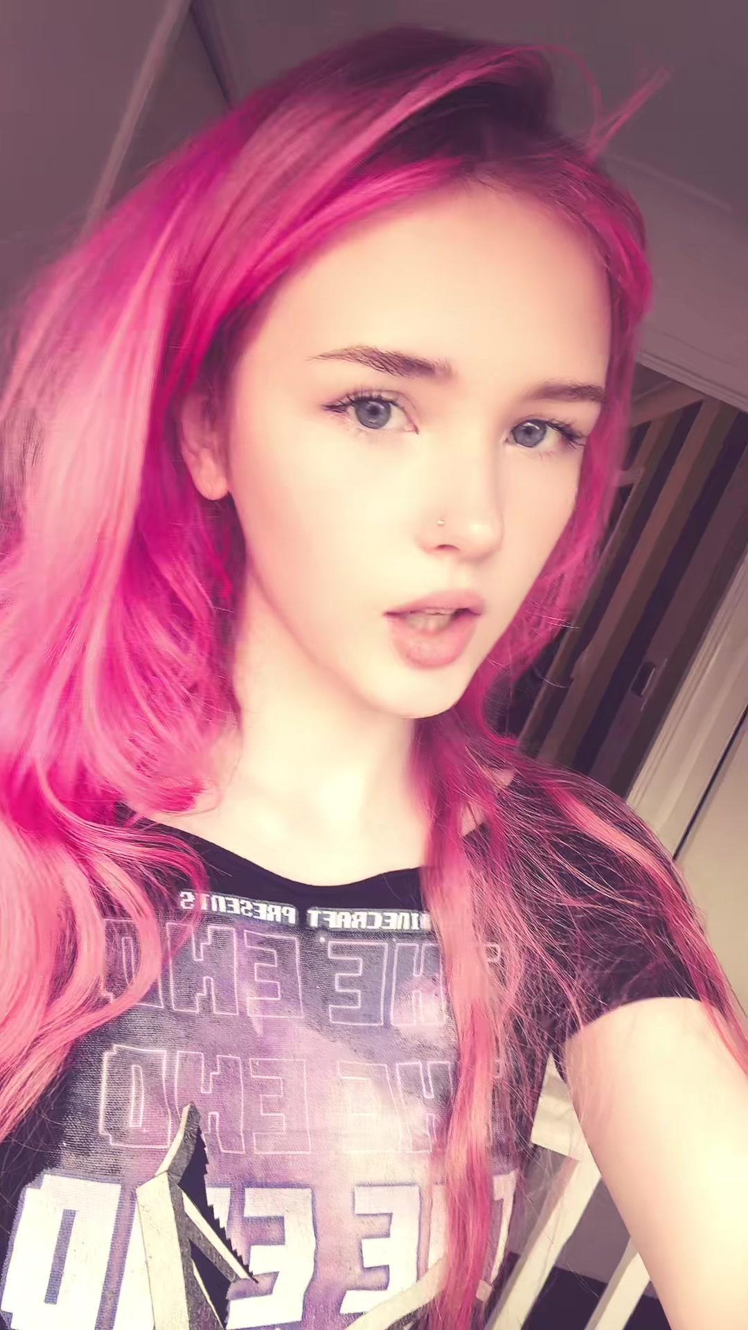@❦