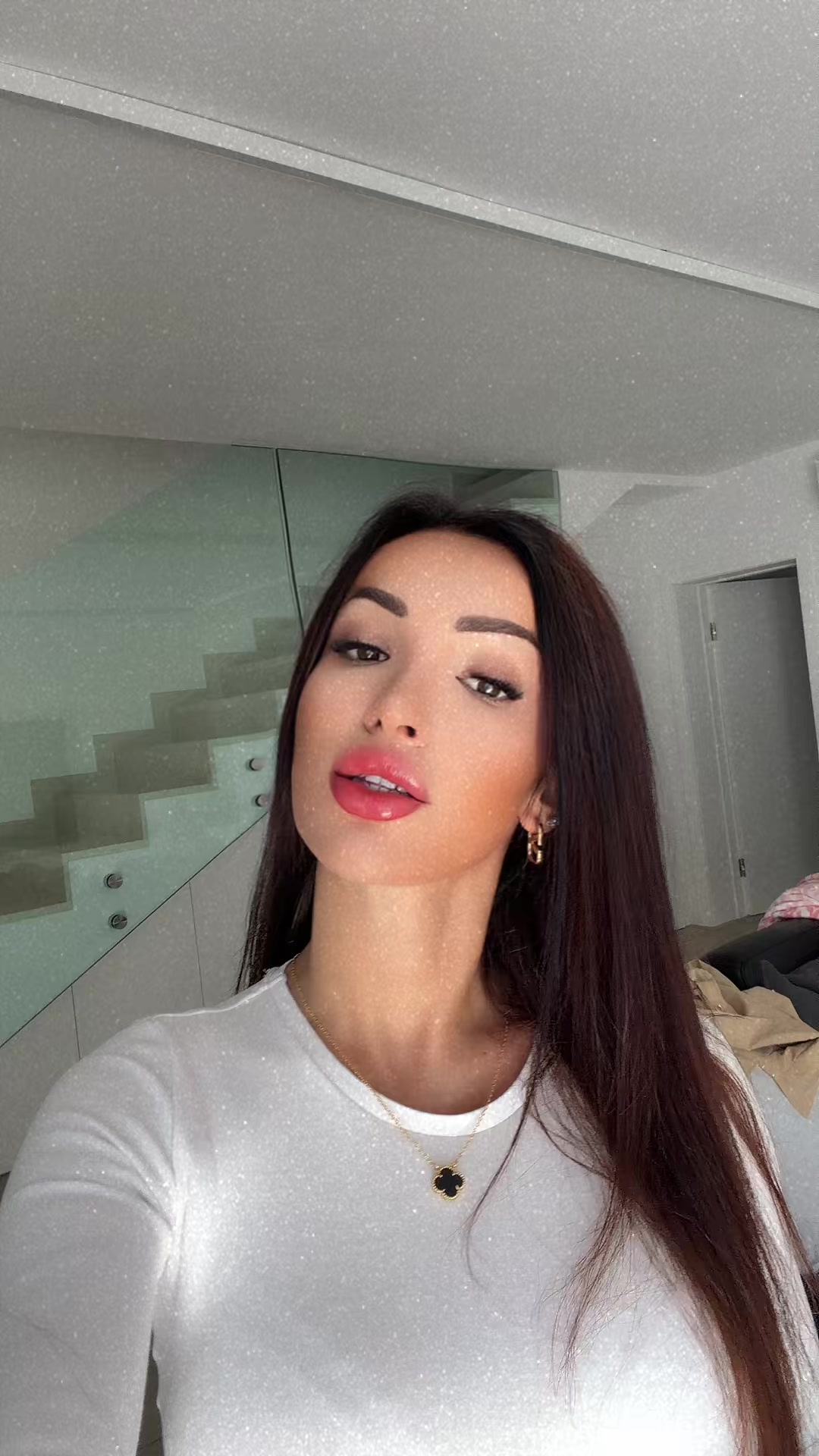 @Stela Kristela Behaj